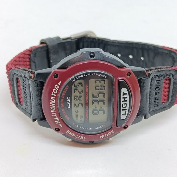 Casio Illuminator LW-22H Women's 34mm Burgundy Resin Digital Watch - Picture 11 of 11